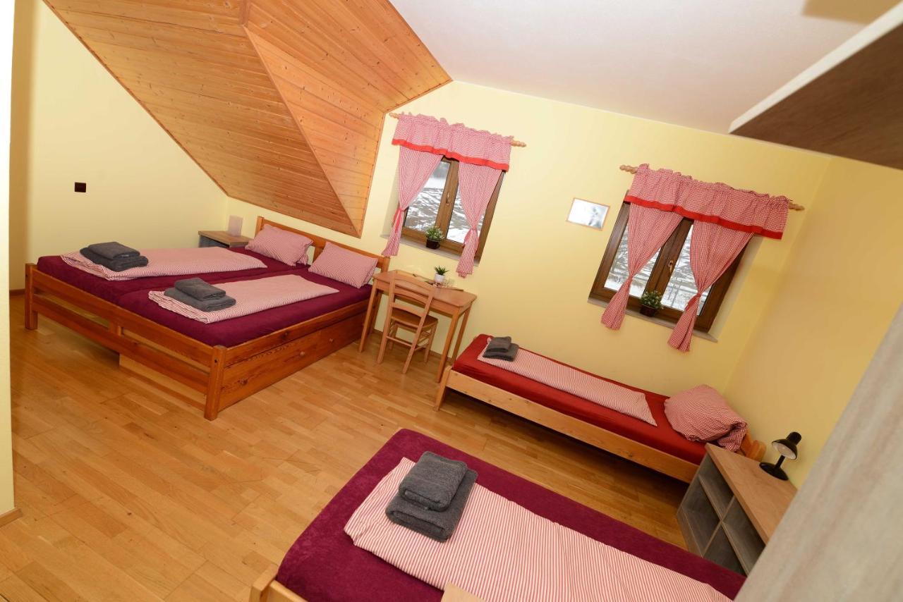Podvesky Mlyn Hotel Tlumacov Exterior photo